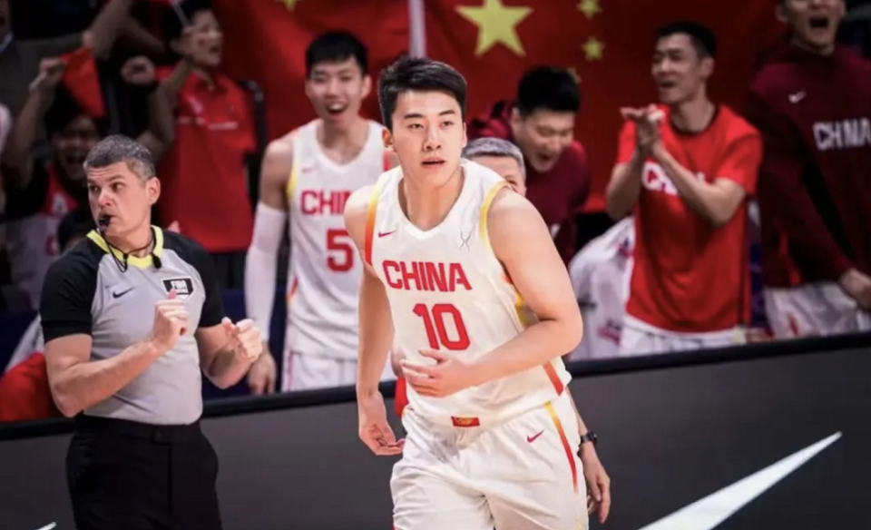 替补登场的, 作为亚洲篮, 在沙特举行 替补登场的, 作为亚洲篮, 在沙特举行